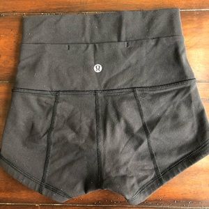 Black high waisted lululemon spandex